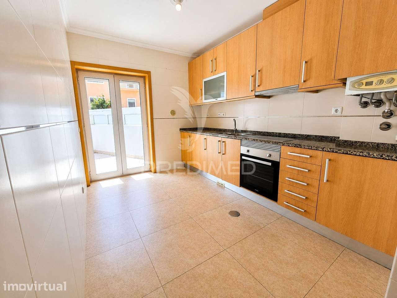 Apartamento T2 com Terraço Privativo de 166 m² | Praia da Barra - Grande imagem: 3/11