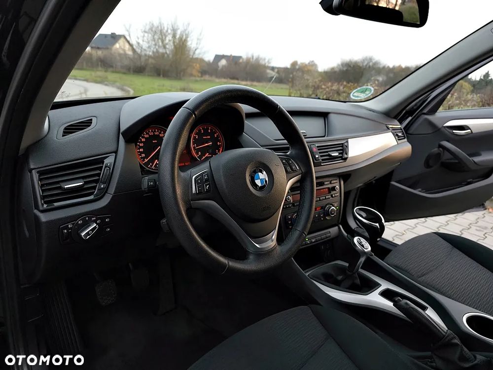 BMW X1 sDrive18i - 24