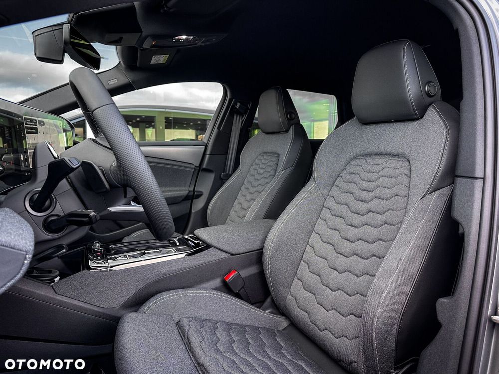 Audi A6 Avant e-tron - 25