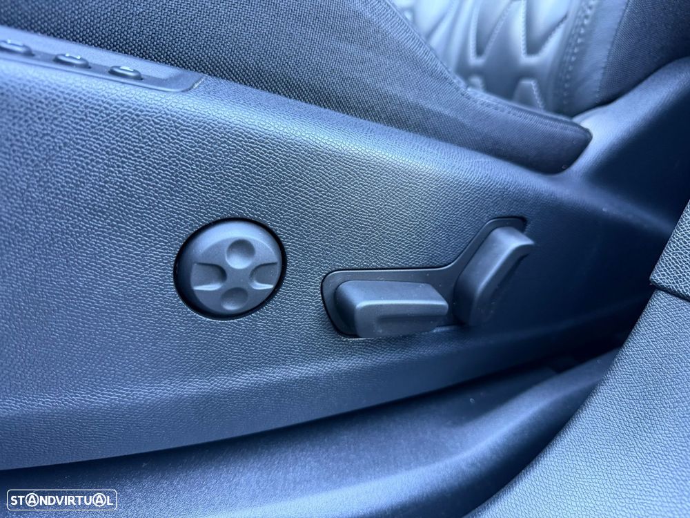 Peugeot 3008 1.6 Hybrid GT e-EAT8 - 18