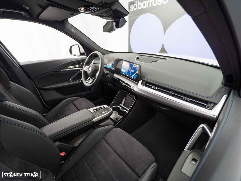 BMW iX1 eDrive20 Pack Desportivo M Pro - 41