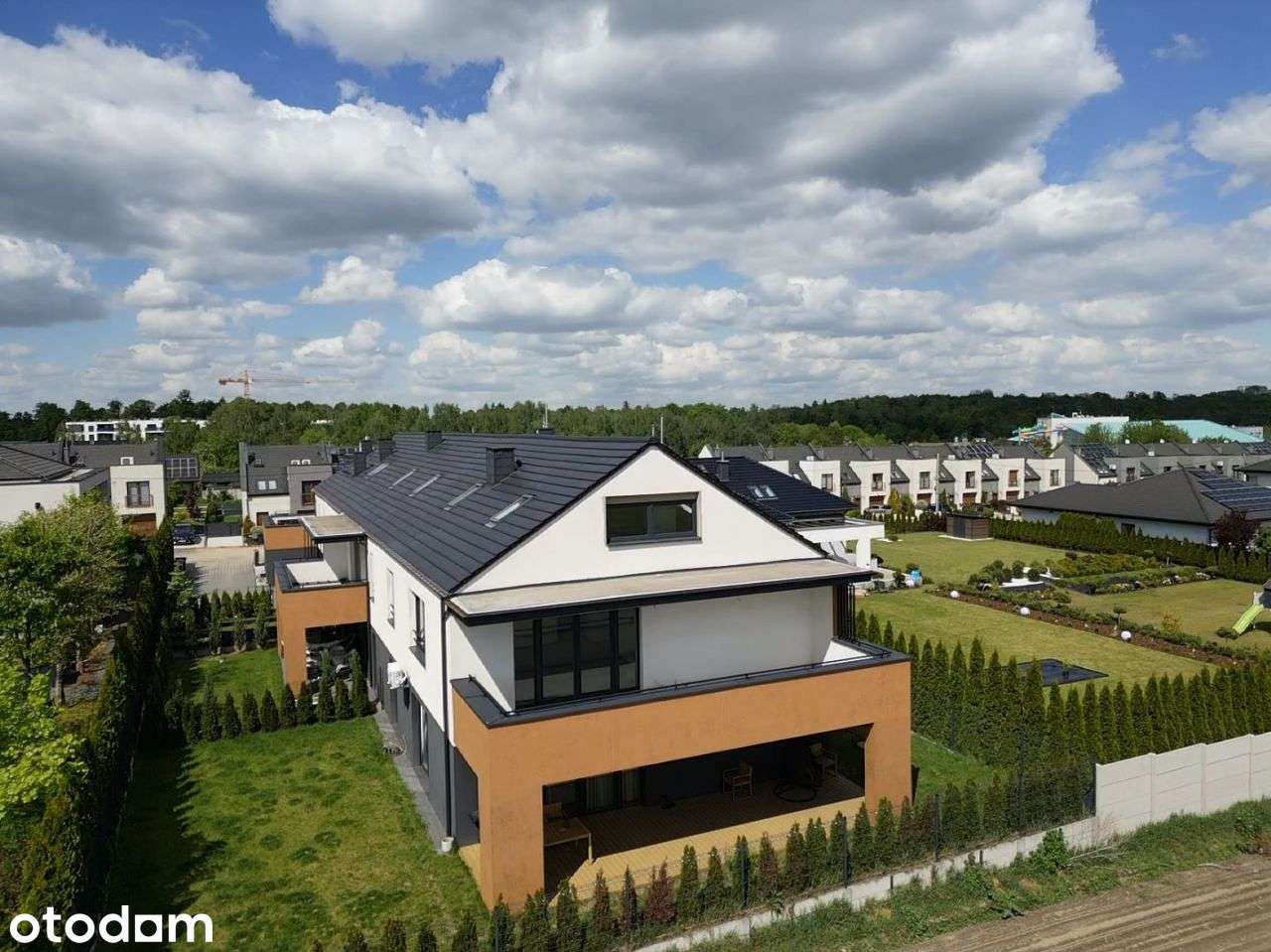 Dwupoziomowy apartament z dużym tarasem!