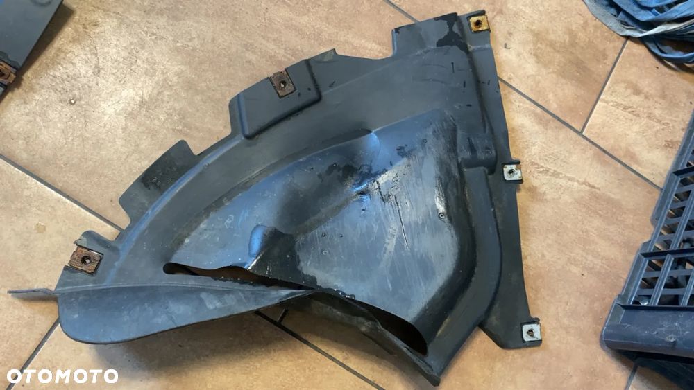 NADKOLE TRÓJKĄT PRAWY PRZÓD BMW 2 F22 F23 7260738 - 2