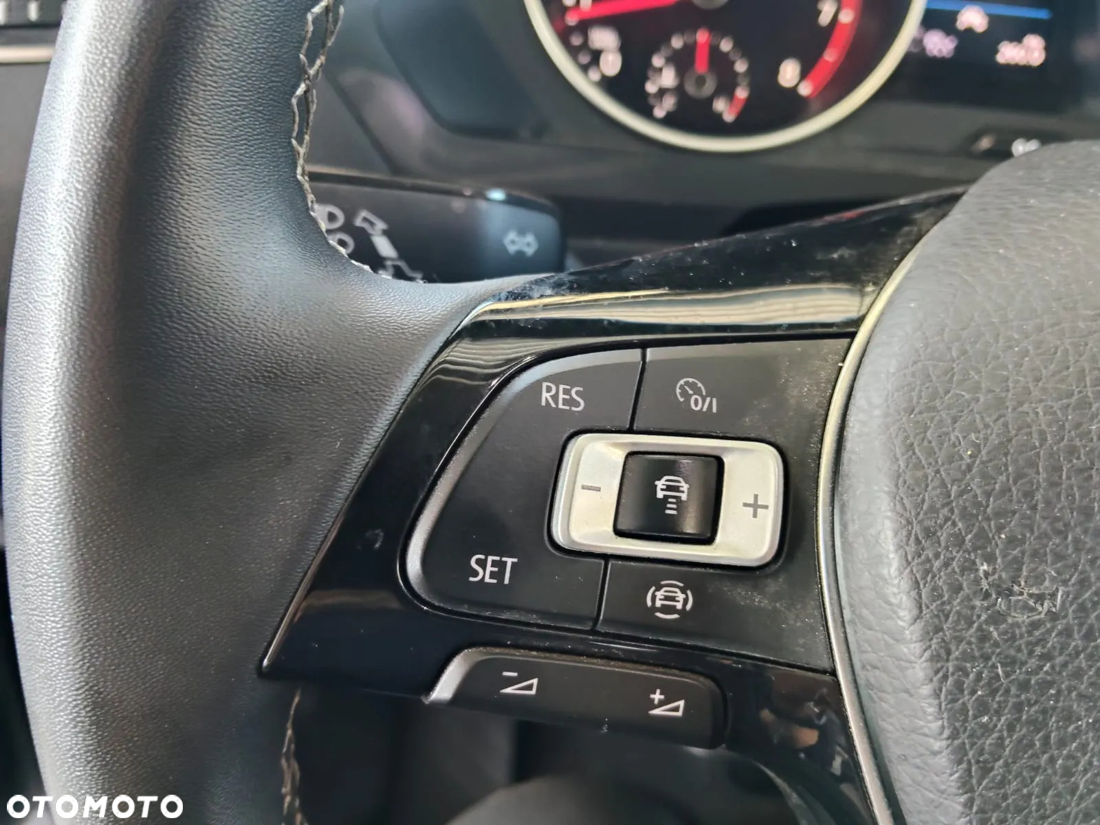Volkswagen Tiguan - 16