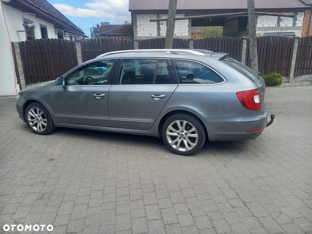 Skoda Superb 2.0 TDI Comfort DSG - 2