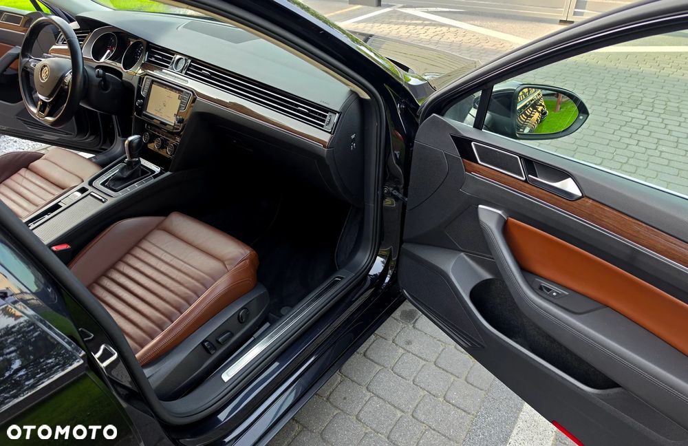 Volkswagen Passat 2.0 TDI BMT 4Mot Highline DSG - 26