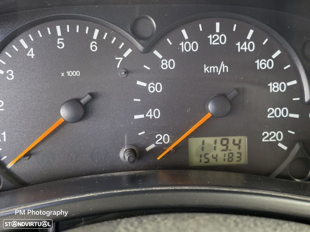 Ford Focus SW 1.6 Ambiente - 11