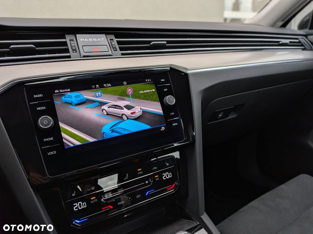 Volkswagen Passat 1.5 TSI EVO Elegance DSG - 32