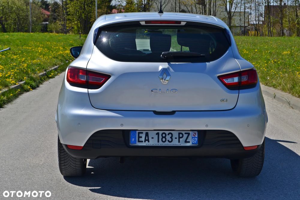 Renault Clio - 13