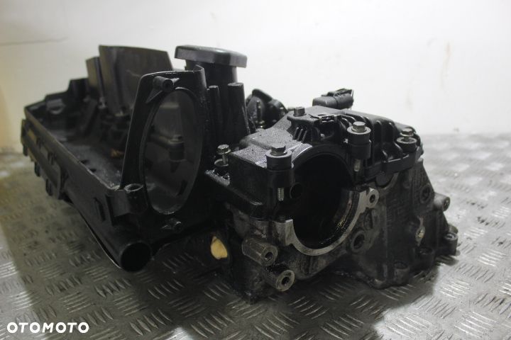 GŁOWICA SILNIKA BMW 5 530D E60 3.0 - 4