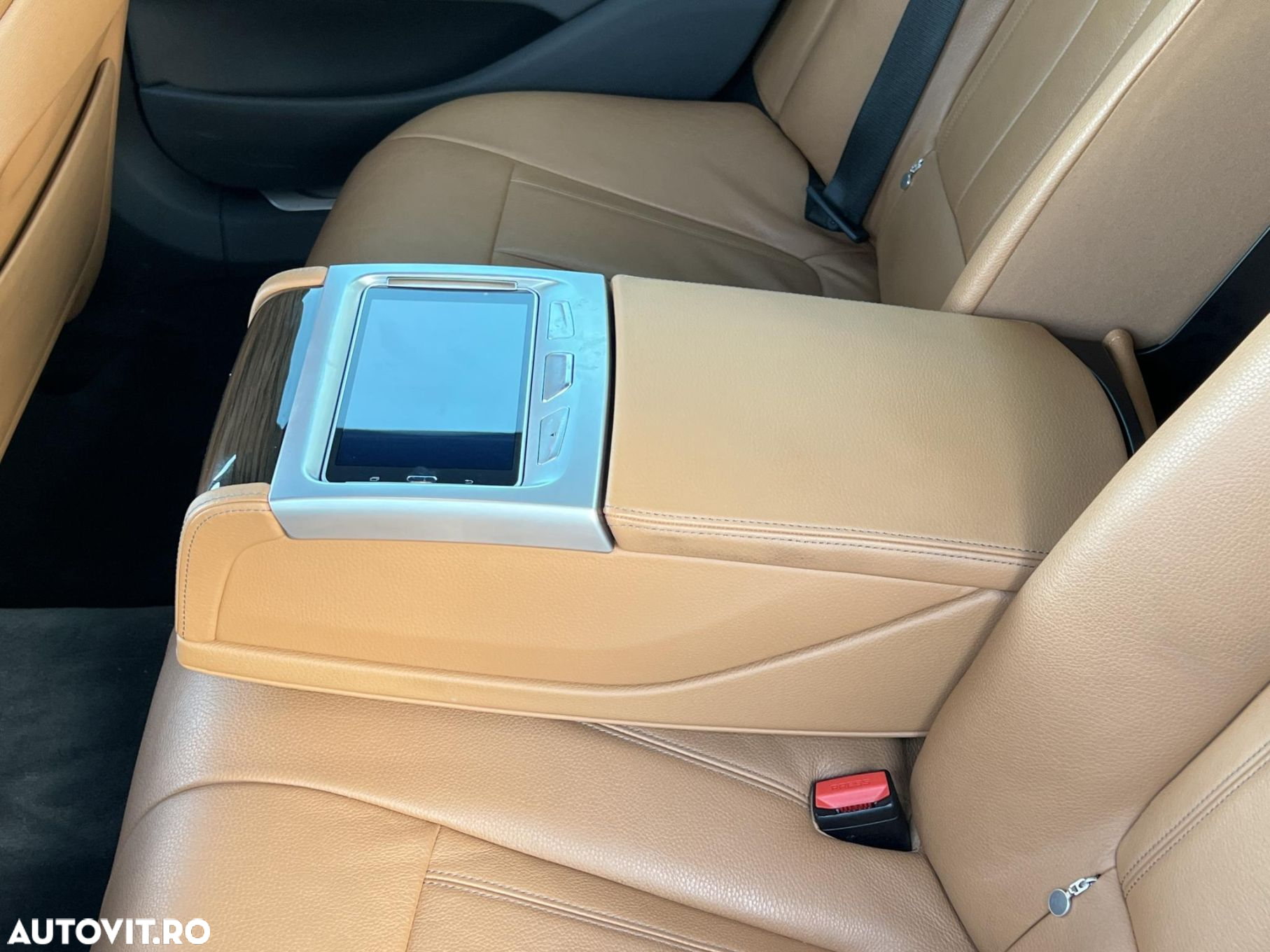 BMW Seria 7 730Ld - 32