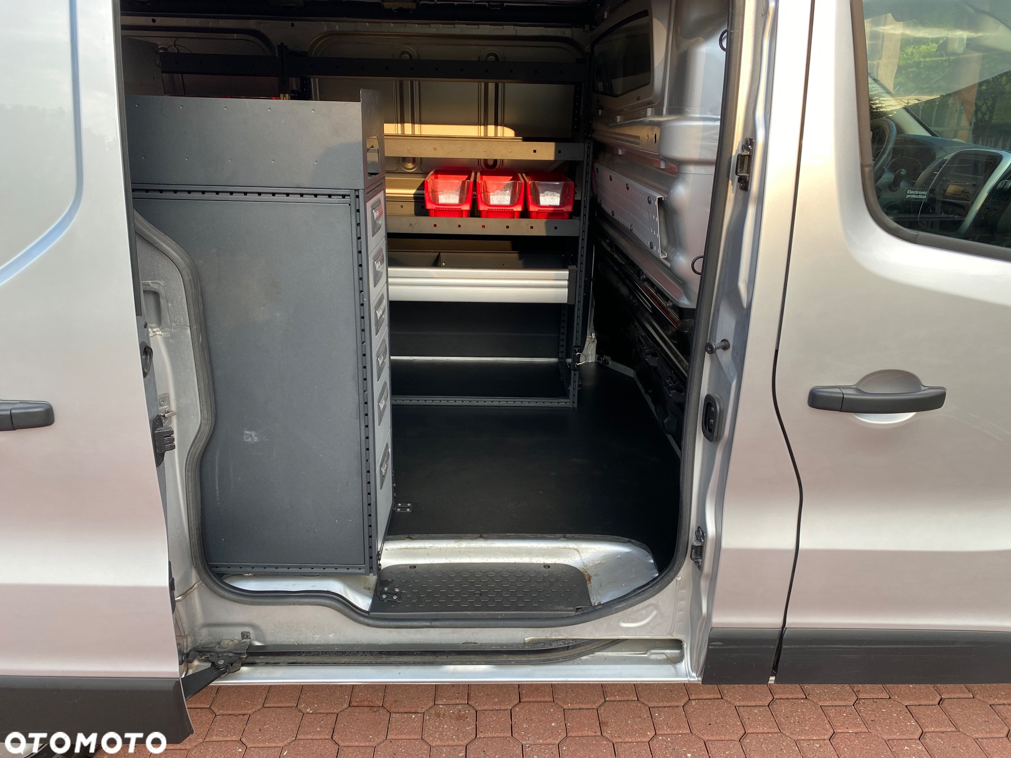 Renault TRAFIC L1 H1 profesjonalna zabudowa WARSZTATOWA - 15