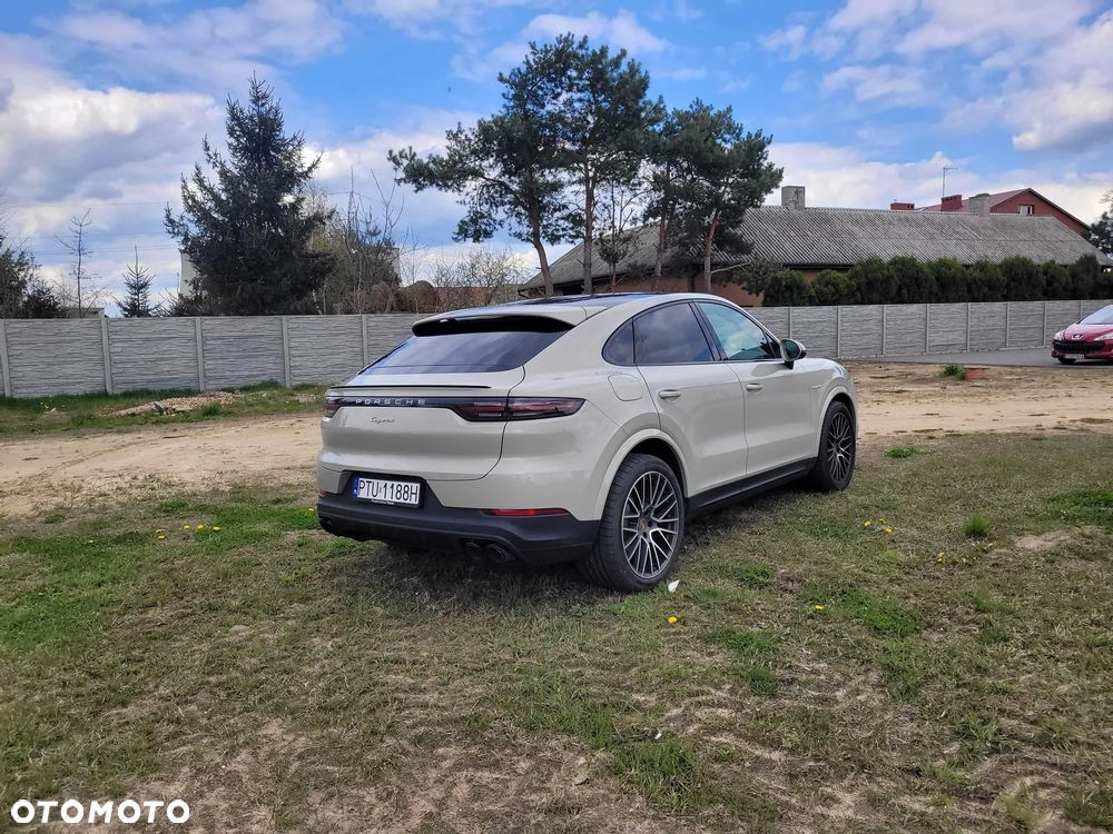 Porsche Cayenne Electric - 10