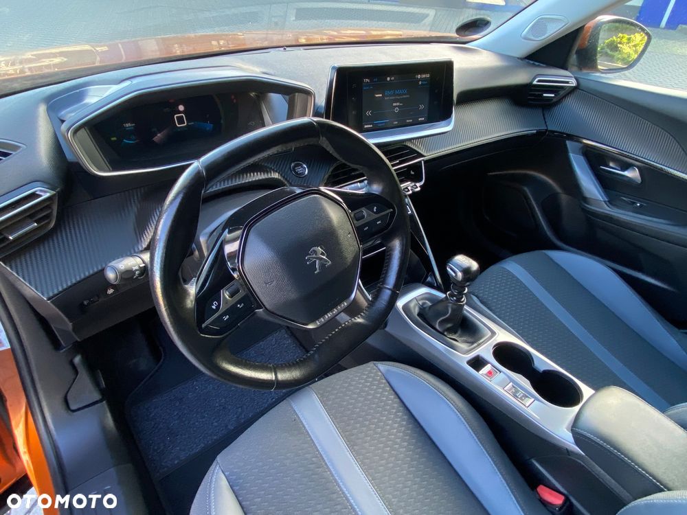 Peugeot 2008 1.5 BlueHDi Allure S&S - 26