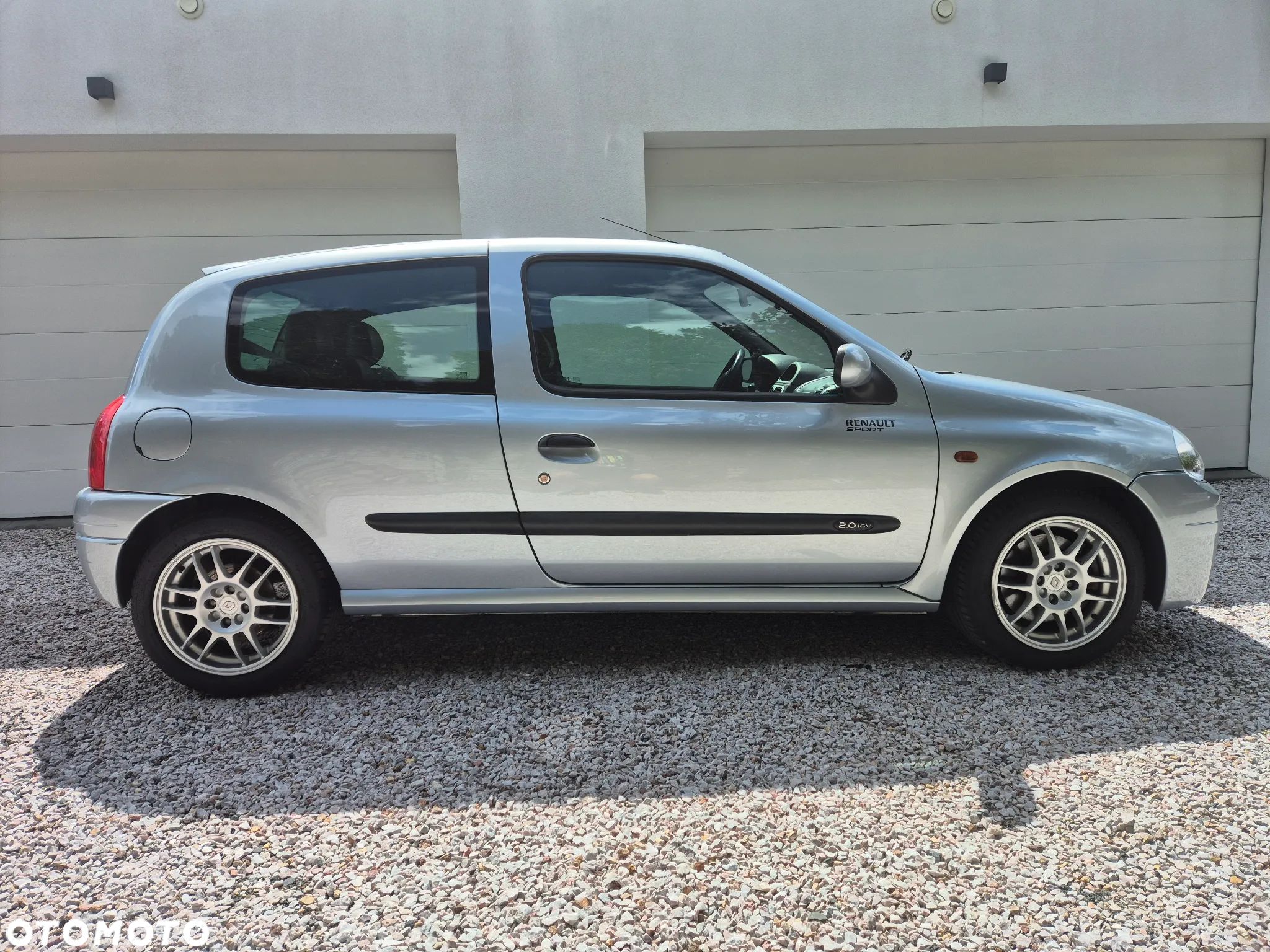 Renault Clio 2.0 16V Sport - 1