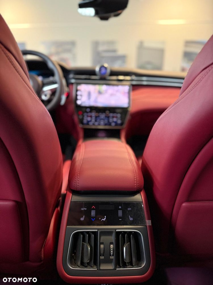 Maserati Grecale mHEV Modena - 18