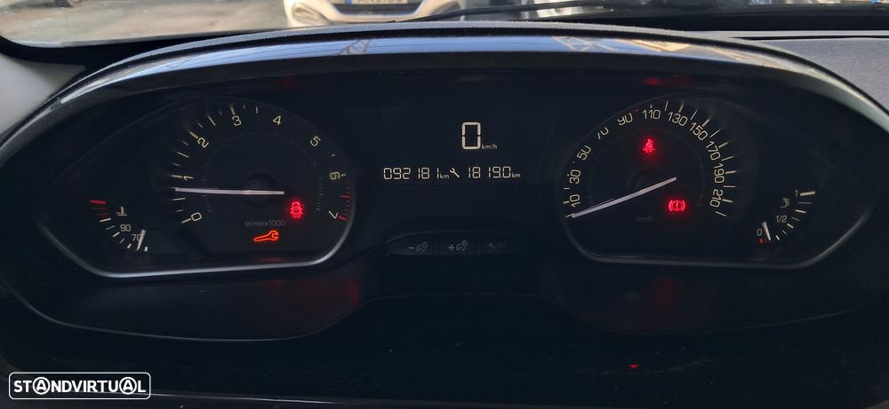 Peugeot 208 1.2 PureTech Active - 6