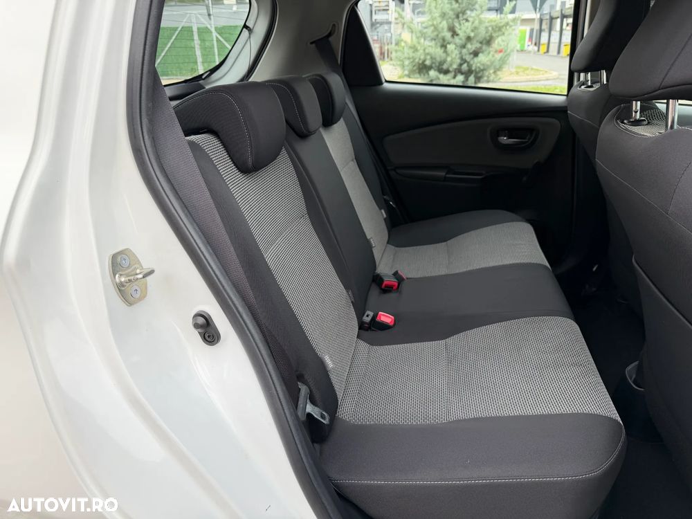 Toyota Yaris 1.5 VVT-i HSD Active - 22