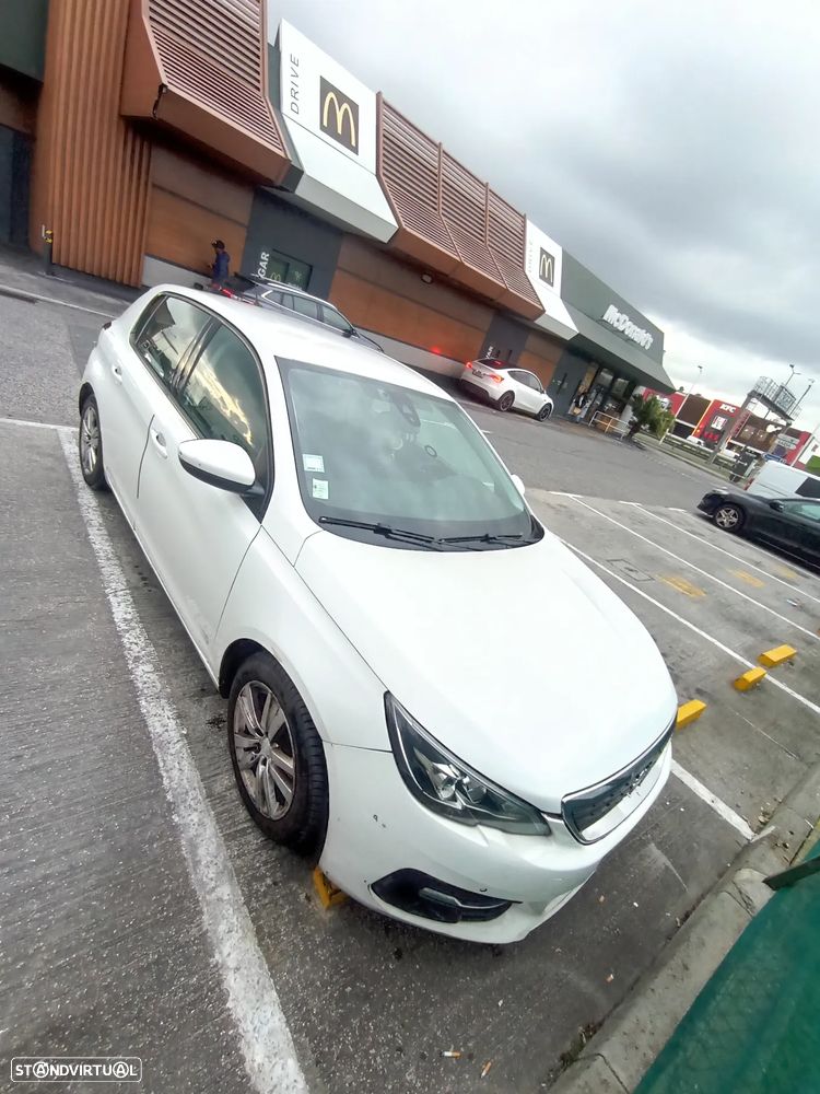 Peugeot 308 BlueHDi FAP 130 EAT6 Stop & Start Active - 25