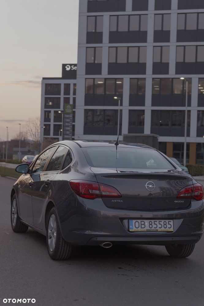 Opel Astra 1.4 T Active EU6 - 2