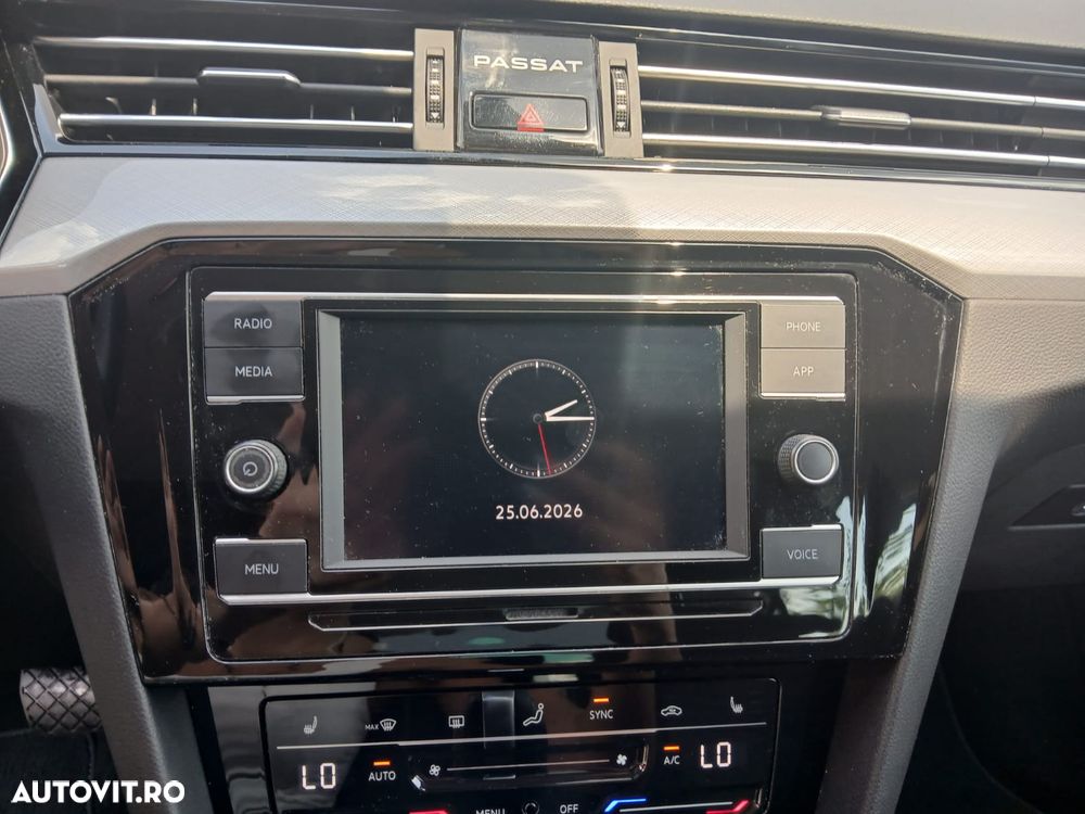 Volkswagen Passat 2.0 TDI DSG Comfortline - 16