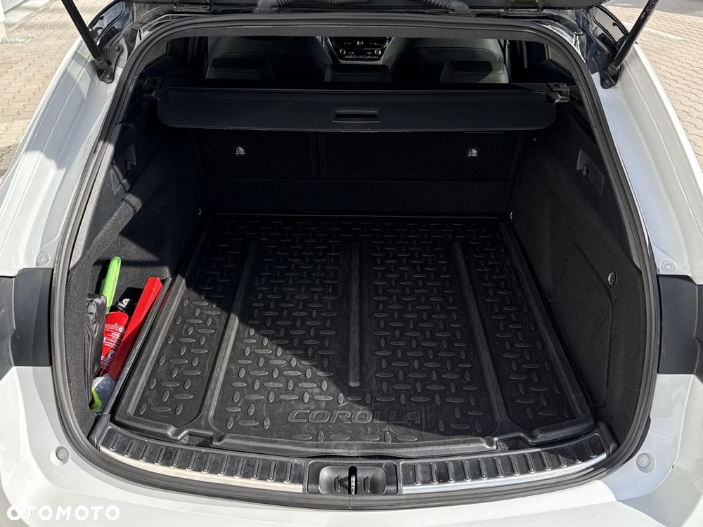 Toyota Corolla 2.0 Hybrid GR Sport - 12