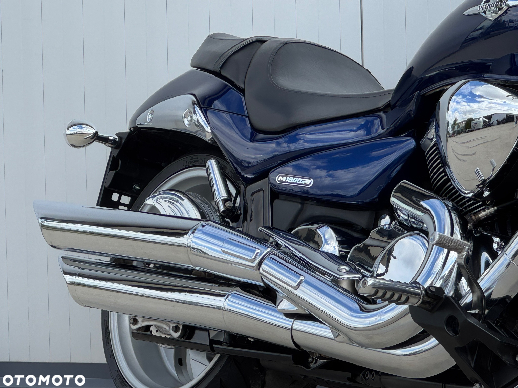 Suzuki Intruder - 11