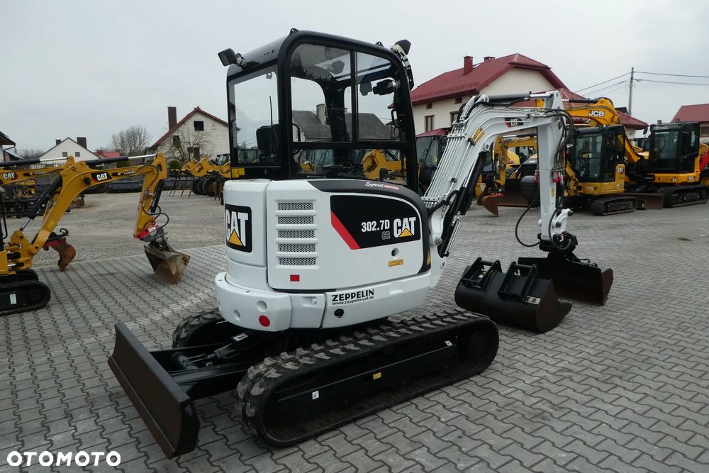 Caterpillar 302,7D CR TRZY ŁYŻKI - 4