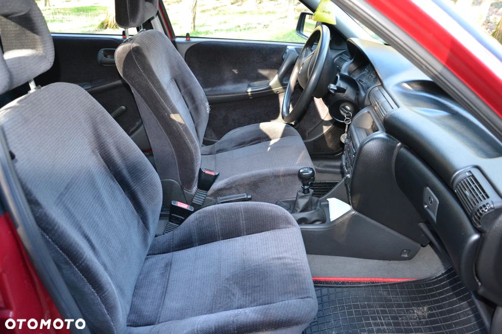 Opel Astra 1.6 GLS - 4