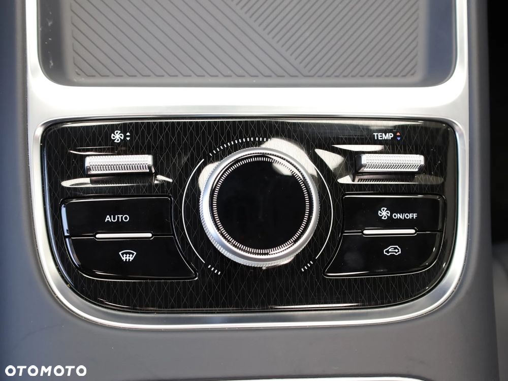 Geely Starray EM-i 1.5 PHEV Max - 30