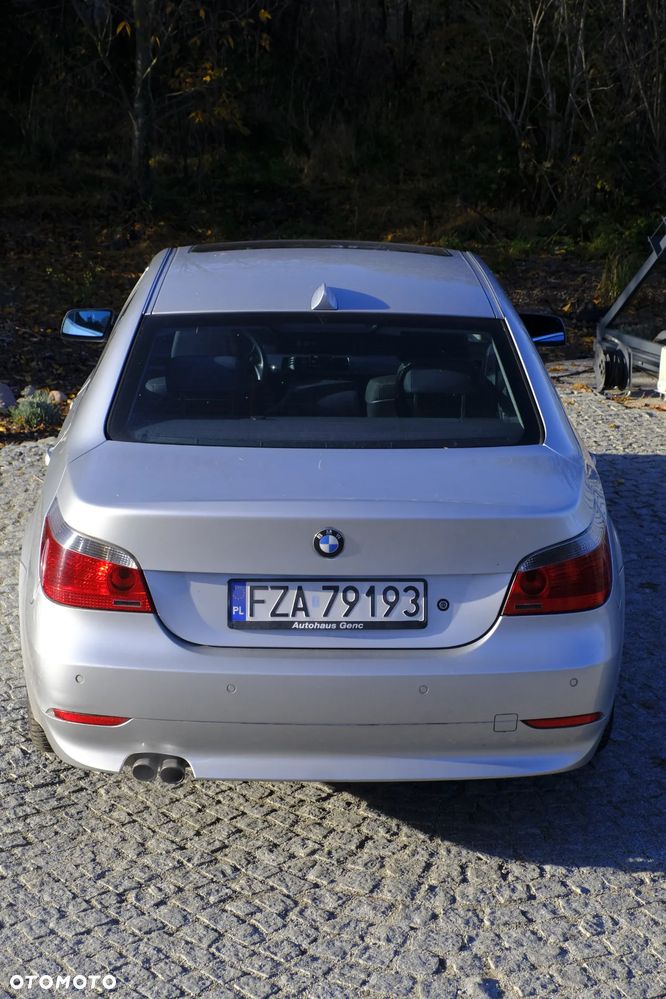 BMW Seria 5 520i - 8
