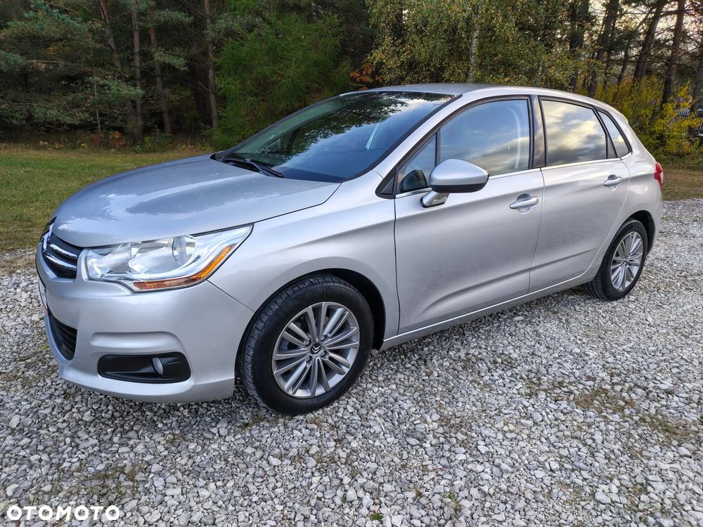 Citroen C4 2011 photo 2