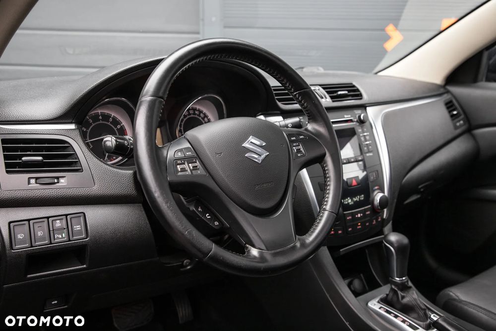 Suzuki Kizashi 2.4 Sport 4WD CVT - 15