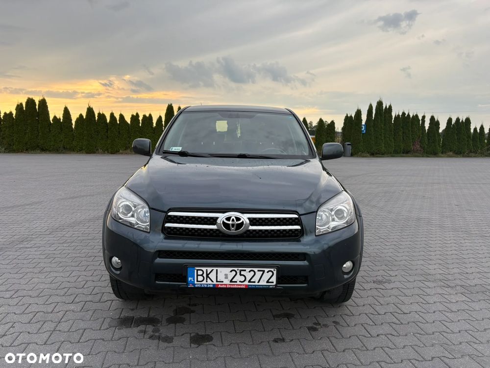 Toyota RAV4 - 2