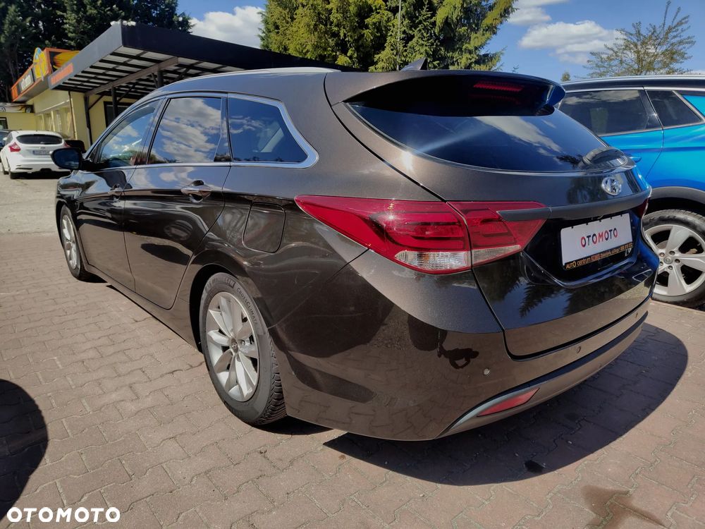 Hyundai i40 Kombi blue 1.7 CRDi Premium - 4