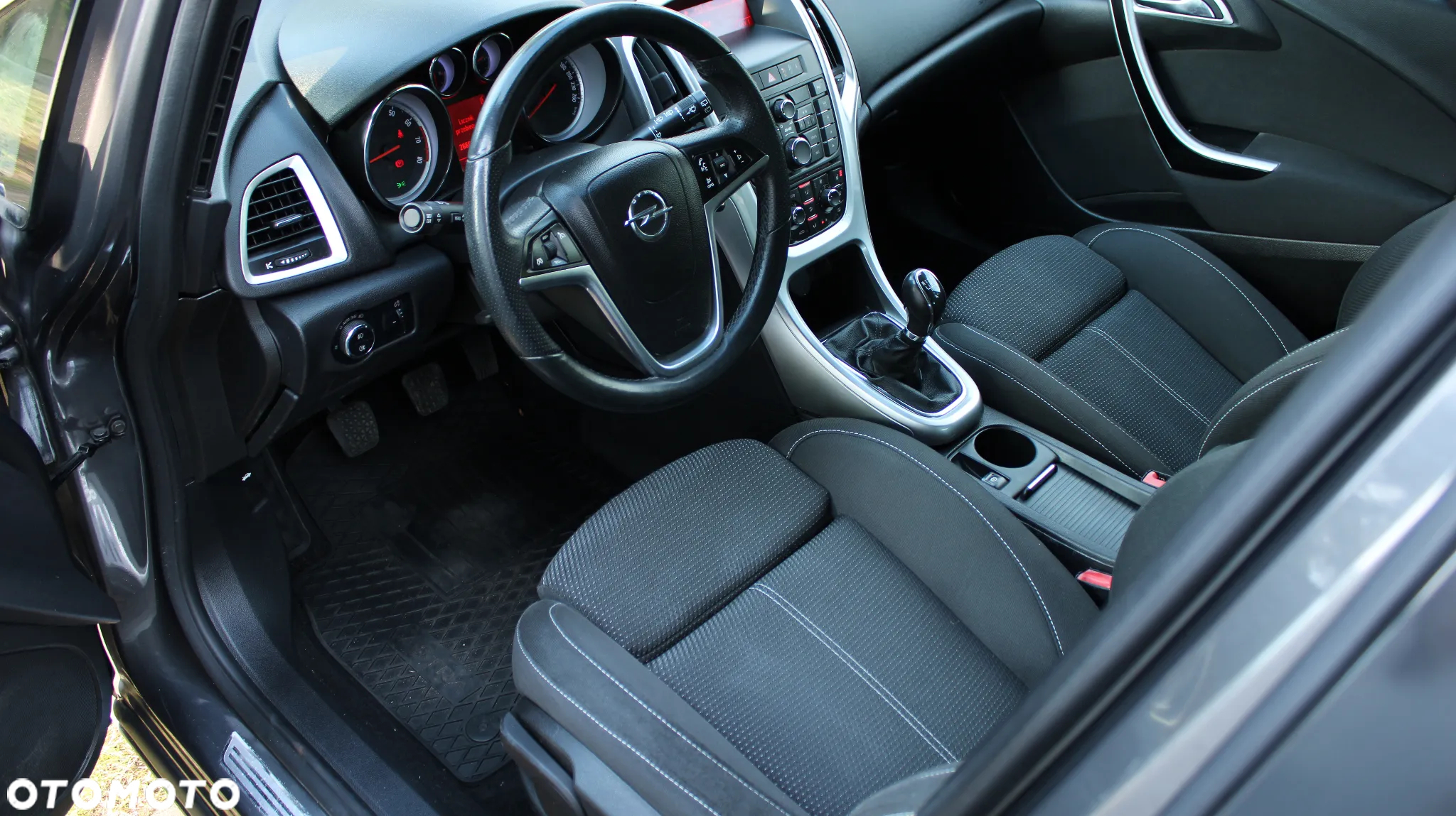 Opel Astra 1.6 Cosmo - 28