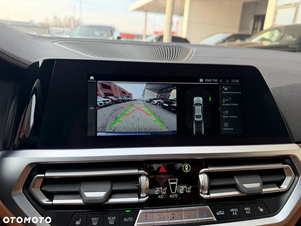 BMW Seria 3 330i xDrive Sport Line - 11