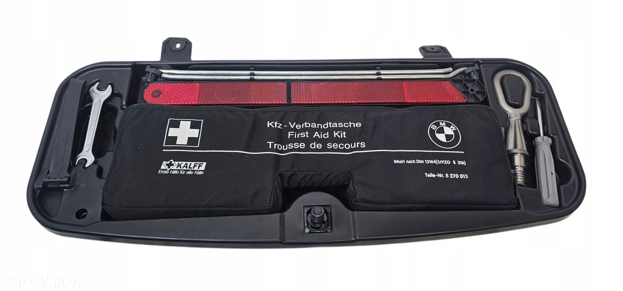Bmw E60 E65 Schowek Z Zestawem Naprawczym Apteczka Klucze Trójkąt 6761420 - 1