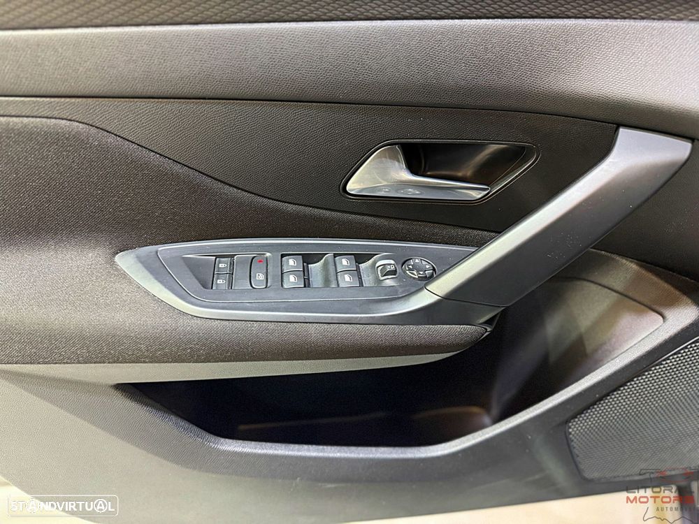 Peugeot 308 SW 1.6 Hybrid Allure e-EAT8 - 18