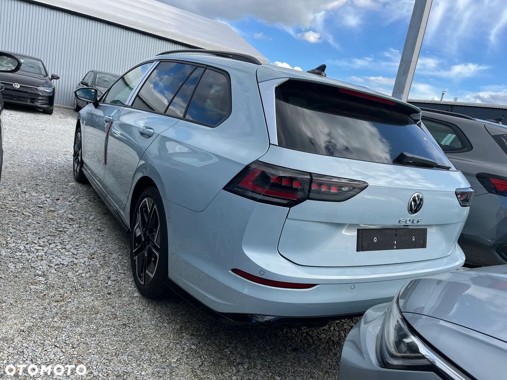 Volkswagen Golf VIII 2.0 TDI R-Line Plus DSG - 3