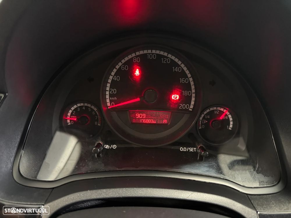 VW Up! BlueMotion club - 16