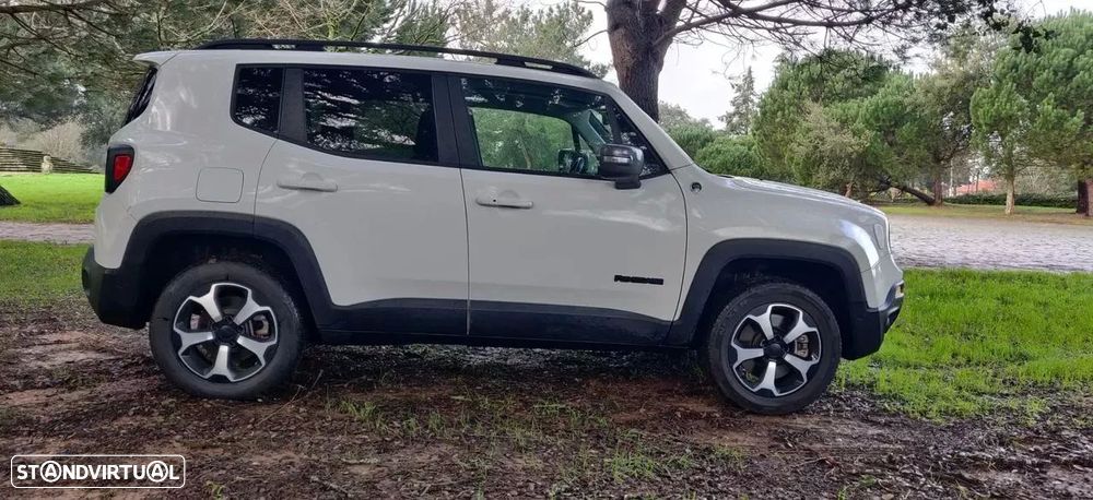 Jeep Renegade 1.3 TG Trailhawk - 3