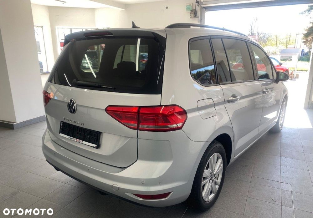 Volkswagen Touran 2.0 TDI SCR Comfortline - 4