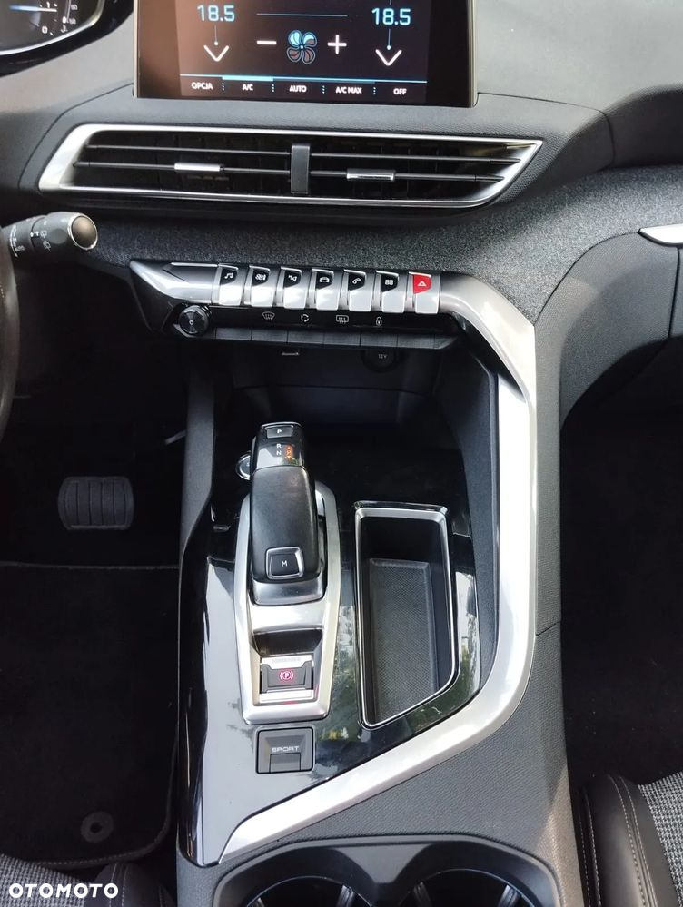 Peugeot 5008 1.5 BlueHDi Active S&S EAT8 - 14