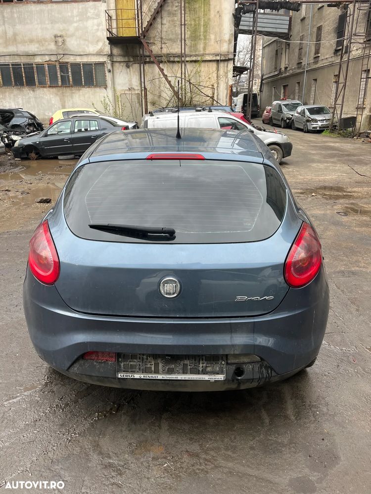 Dezmembrez Fiat Bravo 2 albastru 2009 1,4 benzina 88KW - 3