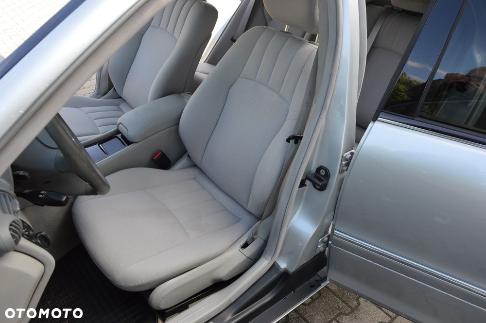 Mercedes-Benz Klasa C 280 7G-TRONIC Elegance - 24