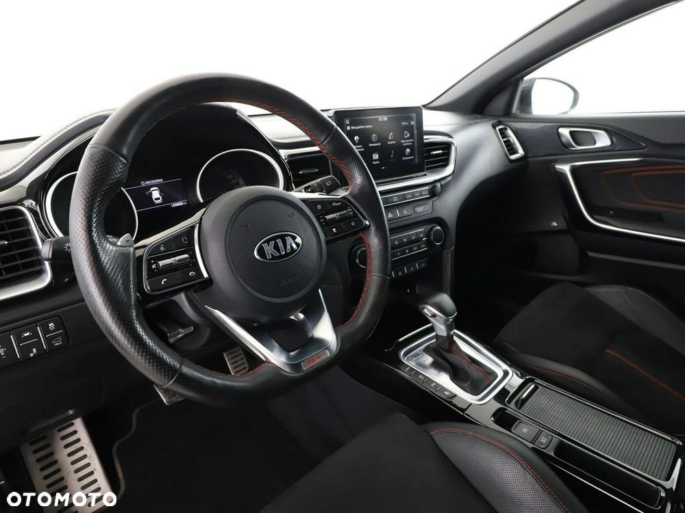 Kia ProCeed 1.6 T-GDI GT DCT - 15