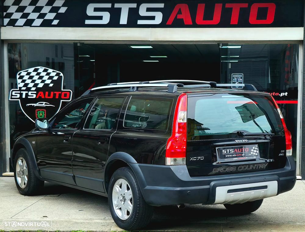 Volvo XC 70 2.4 D5 Nivel 2 - 5