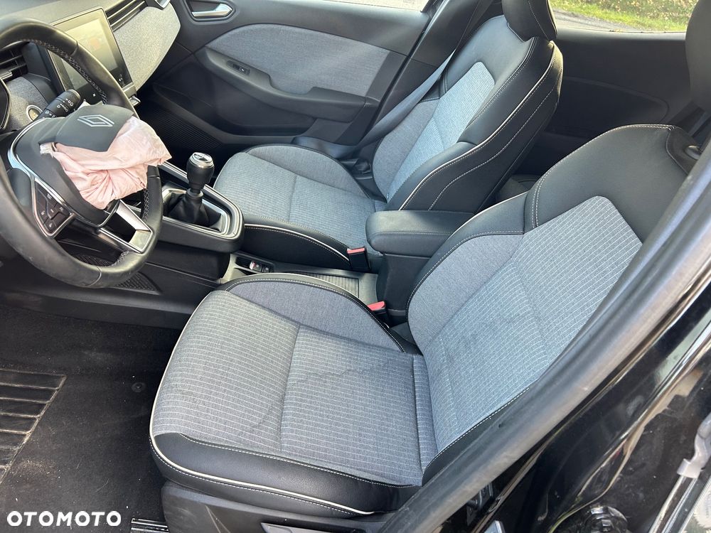 Renault Clio - 7