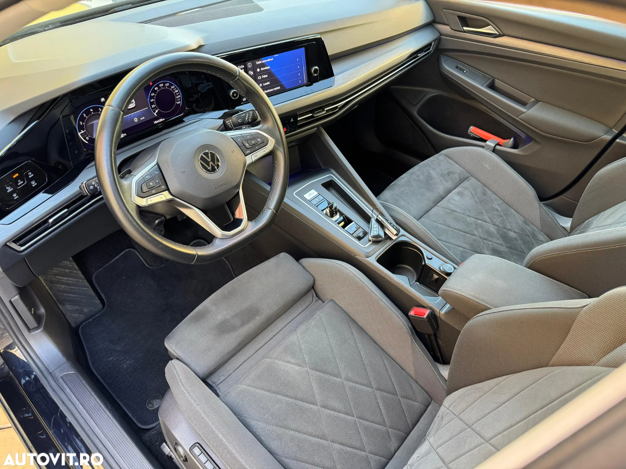 Volkswagen Golf - 2